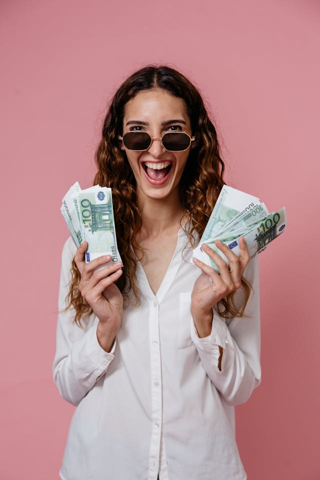 Cómo manifestar dinero